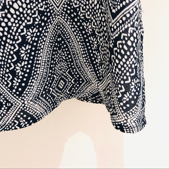 Blue Pattern Top Size 6 - Picture 7 of 7